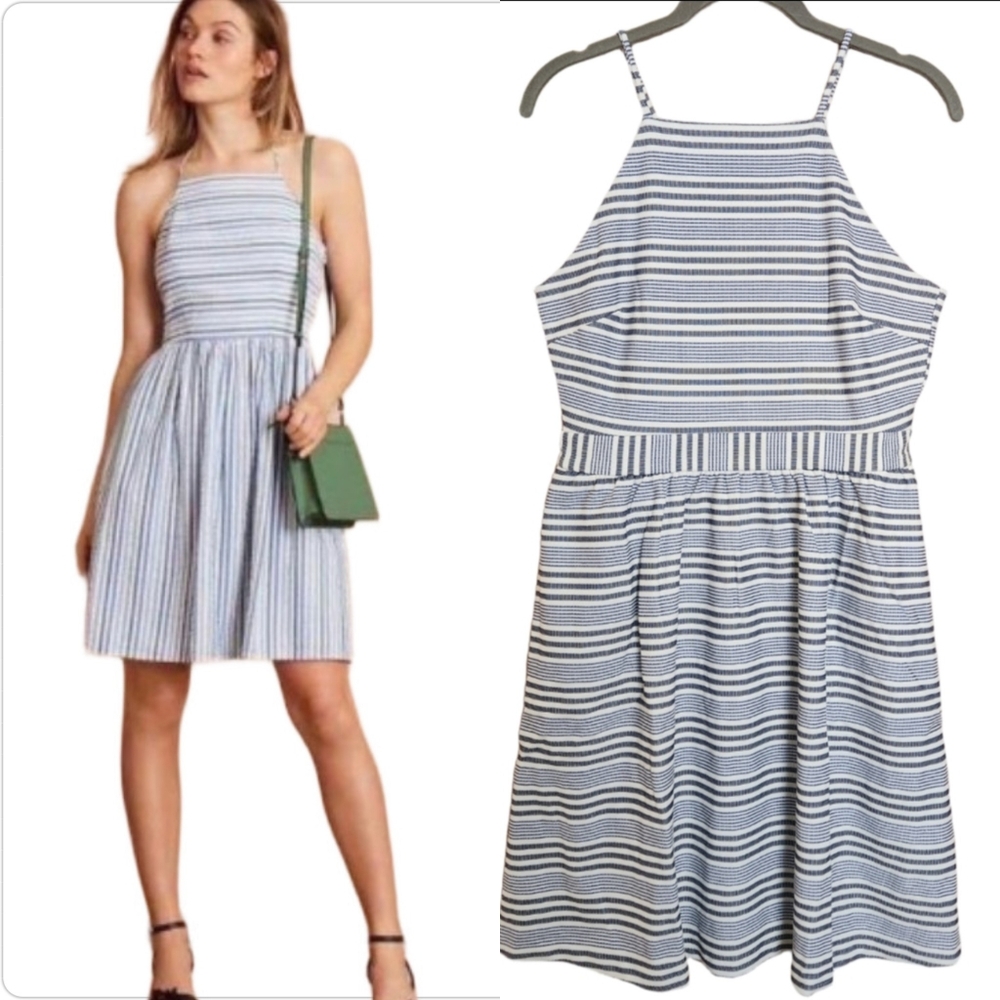 BANANA REPUBLIC FIT AND FLARE STRIPE KNIT DRESS BLUE AND CREAMY WHITE SIZE 6 NWT
